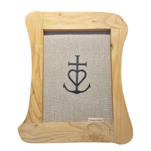 Croix Camargue cadre bois